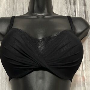 Elegant Wacoal Black Lace trim Women's Bra. 34DD